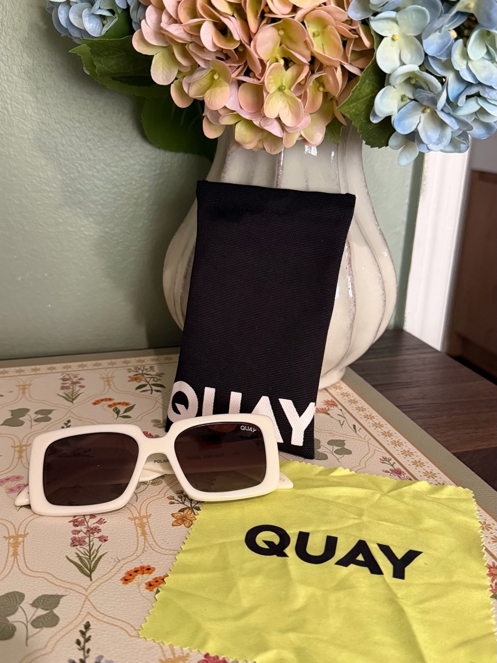Quay Australia White Square Sunglasses with Dark Lenses